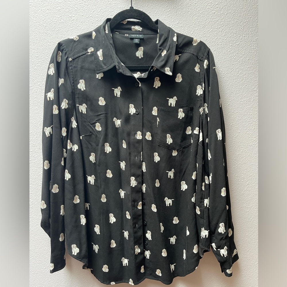 Torrid Rayon Twill Button-Up Long Sleeve Shirt - Dog Print - Size 00 (Medium/10)